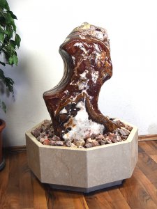 Zimmerbrunnen Skulptur Cetra