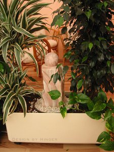 Zimmerbrunnen Sölker Marmor mit Pflanzen