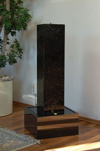 Granit Wassersäule Nero Assoluto I