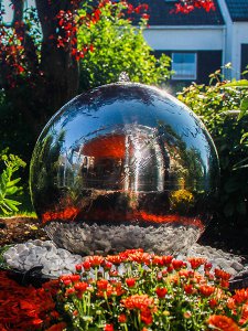 Edelstahl Kugelbrunnen Titanic LED