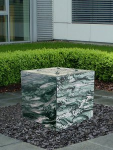 Granit Gartenbrunnen Modell Cubo 50