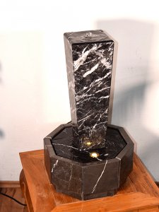 Zimmerbrunnen Nero Marquina Unikat