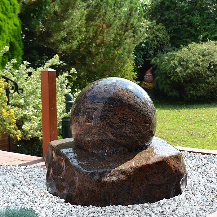 Schwimmende Granitkugel Halmstad 50 Gartenbrunnen aus Granit