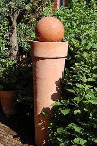 Einzigartiger  Terracotta Kugelb...