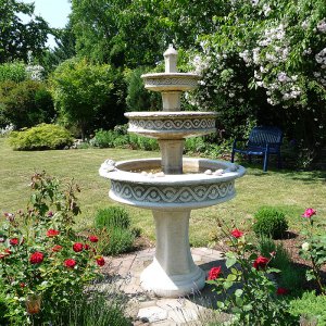 Springbrunnen in 4 Größen 4 Farb...