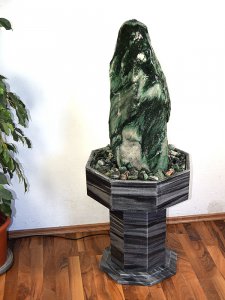 Natursteinbrunnen Höhe ca. 120cm