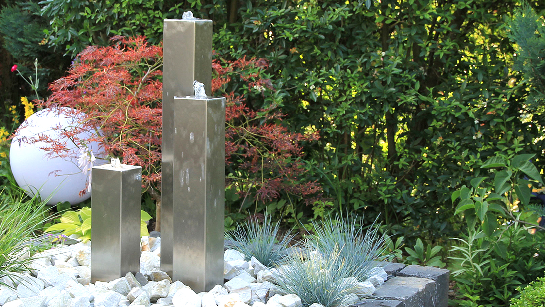 Moderne Edelstahlbrunnen für den Garten